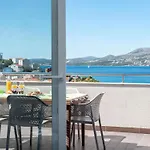 Moderne Mit Gartennutzung- Einem G By Interhome Traù