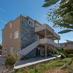 Appartamento Moderne Mit Gartennutzung- Einem G By Interhome