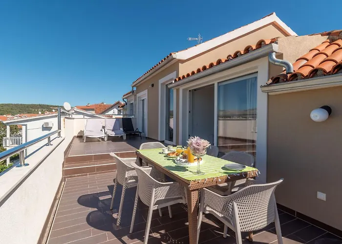 Moderne Mit Gartennutzung- Einem G By Interhome Apartment *
